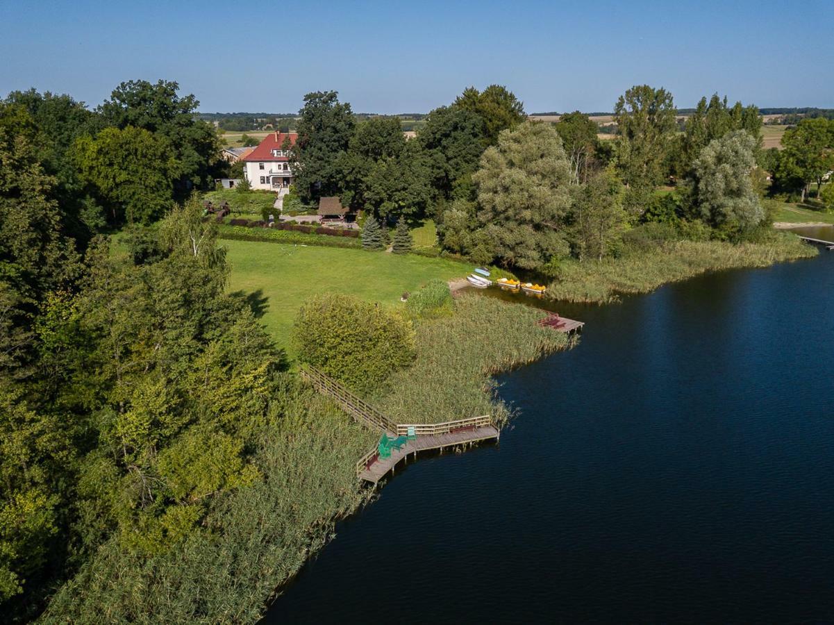 Palac Pozorty Badki Экстерьер фото